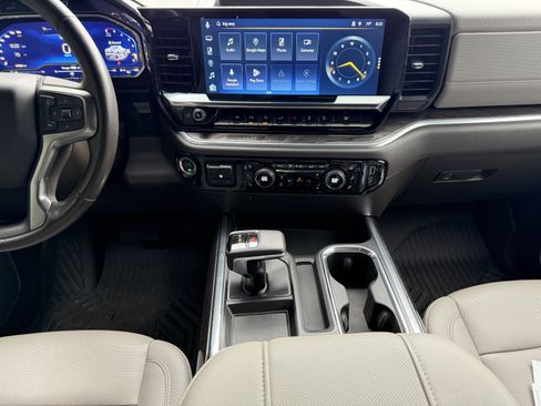Used 2023 Chevrolet Silverado 1500 LTZ AWD/4WD image 9