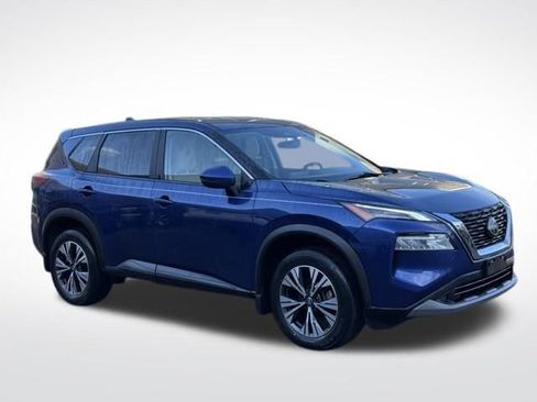 Used 2023 Nissan Rogue SV image 4