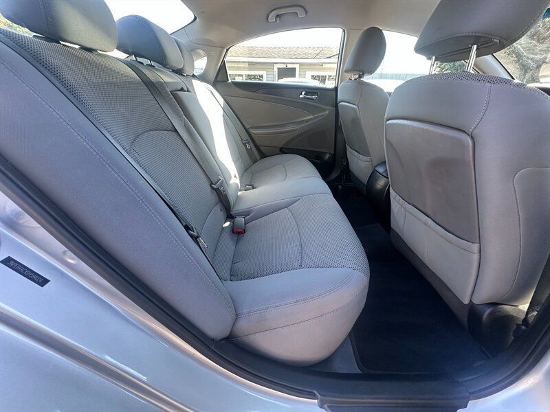 Used 2013 Hyundai Sonata GLS w/ Popular Equipment Pkg FWD image 17
