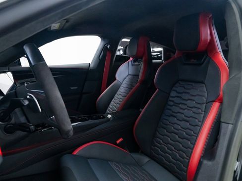 Used 2023 Audi RS e-tron GT image 17