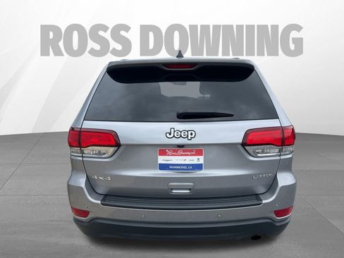 Used 2020 Jeep Grand Cherokee Laredo image 5