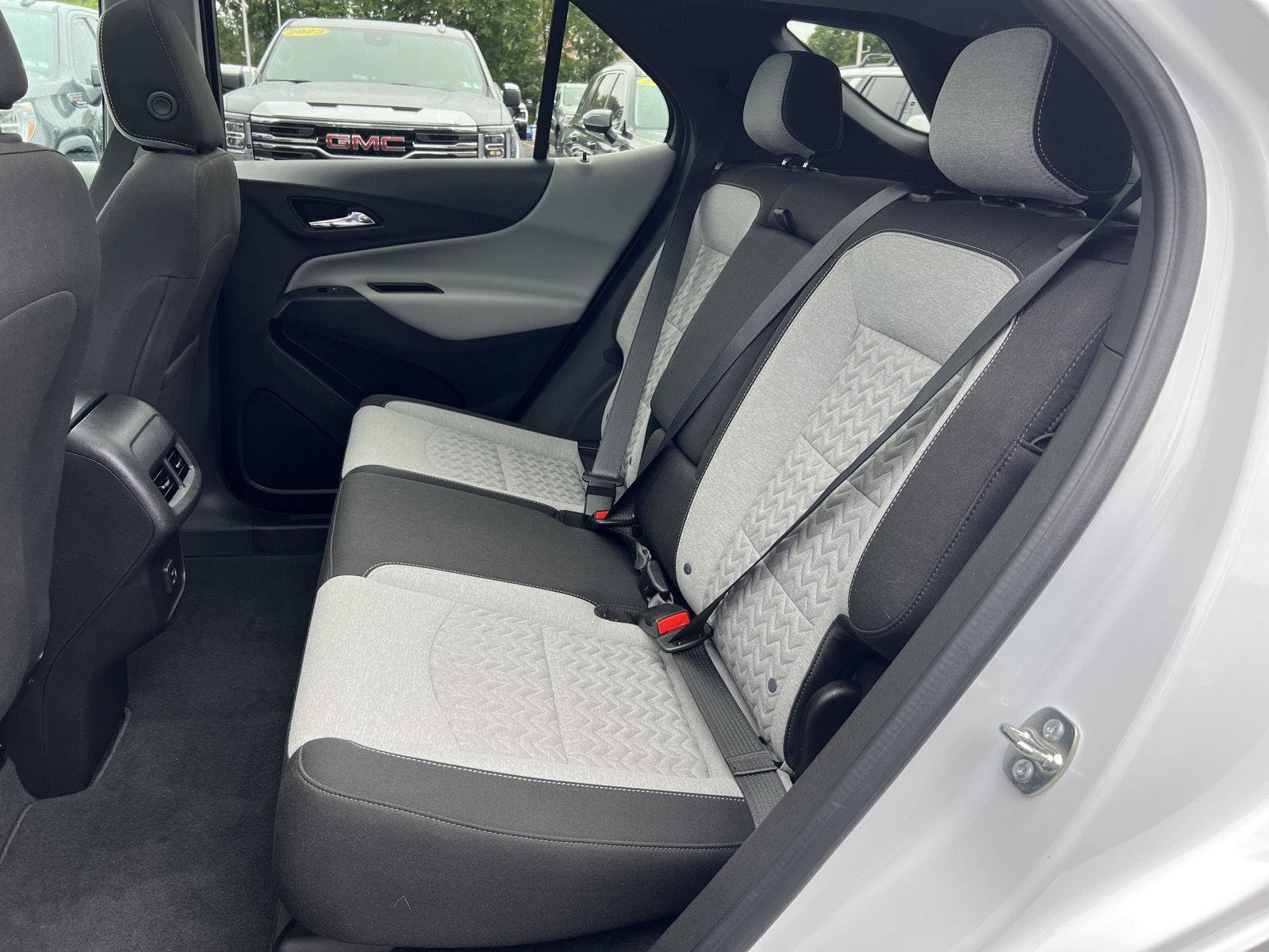 Used 2024 Chevrolet Equinox LT AWD/4WD image 12