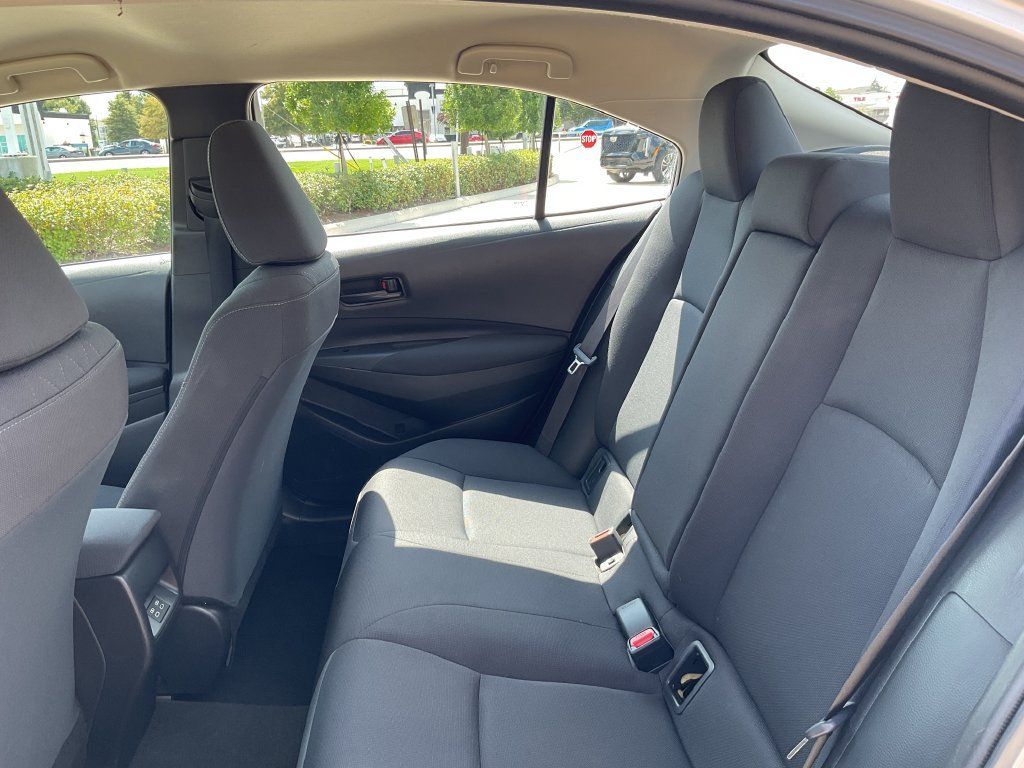 Used 2025 Toyota Corolla LE FWD image 13