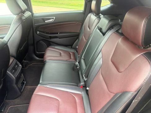 Used 2020 Ford Edge Titanium w/ Equipment Group 301A AWD/4WD image 26