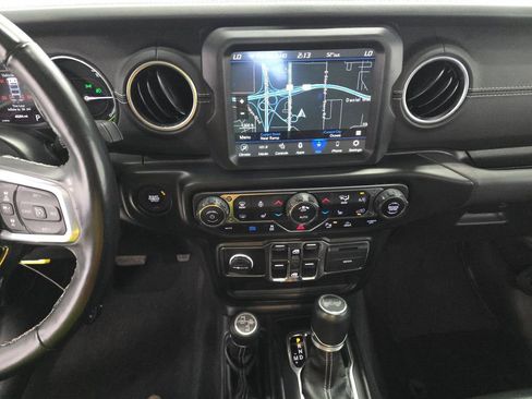 Used 2022 Jeep Wrangler Unlimited Sahara w/ Safety Group image 6