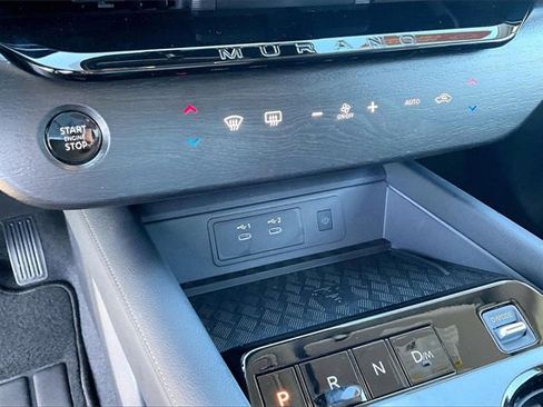 Certified 2025 Nissan Murano SV image 29