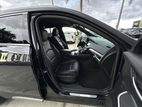 Certified 2023 Cadillac XT4 Premium Luxury FWD image 32