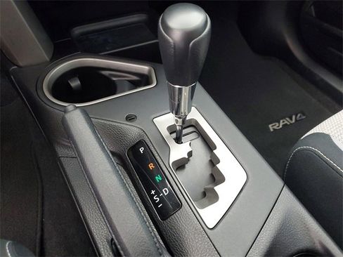 Used 2016 Toyota RAV4 XLE image 32