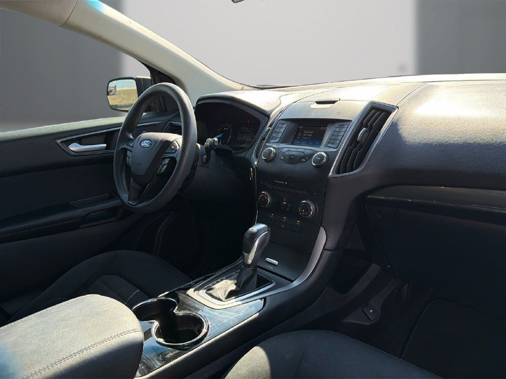 Used 2015 Ford Edge SE w/ Cargo Accessory Package FWD image 16