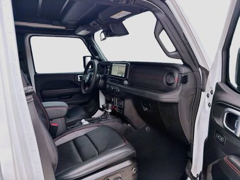Used 2024 Jeep Wrangler Unlimited Rubicon w/ Technology Group AWD/4WD image 12