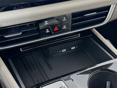 New 2026 Volkswagen Atlas SE image 15