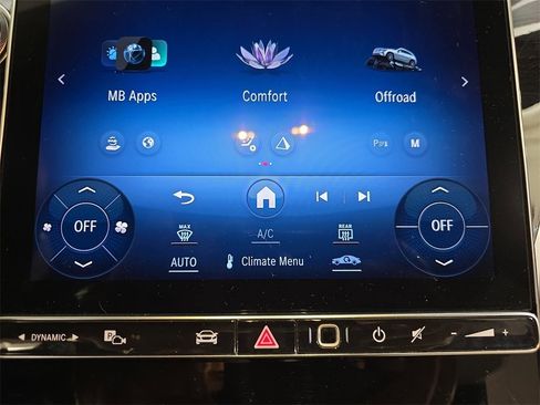 Used 2023 Mercedes-Benz GLC 300 4MATIC image 27