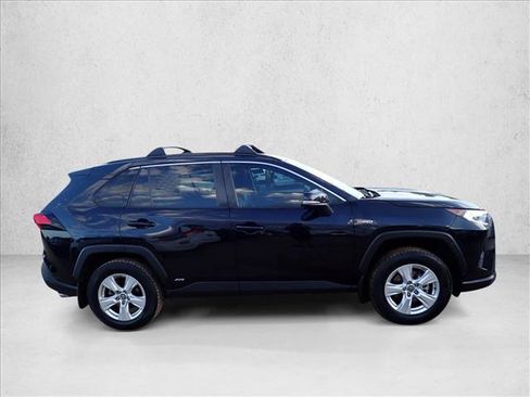 Used 2019 Toyota RAV4 XLE w/ Convenience Package AWD/4WD image 5