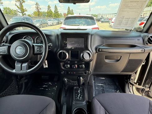 Used 2013 Jeep Wrangler Sport AWD/4WD image 3