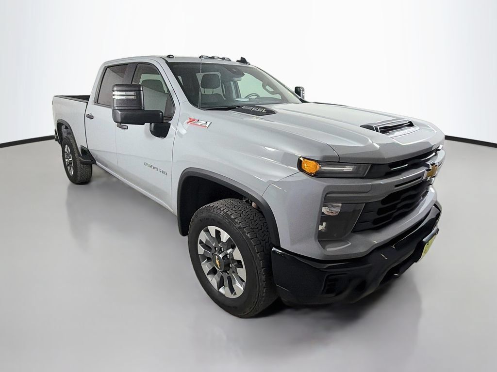 Used 2025 Chevrolet Silverado 2500 Custom w/ Custom Convenience Package AWD/4WD image 4