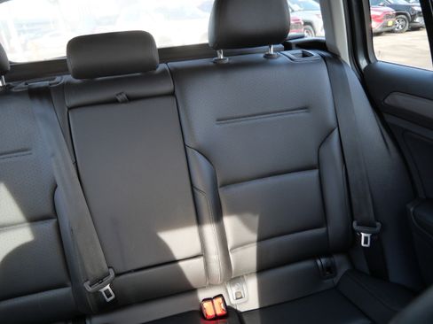 Used 2018 Volkswagen Golf Alltrack S image 14