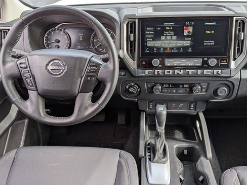Used 2025 Nissan Frontier SV w/ SV Convenience Package AWD/4WD image 28