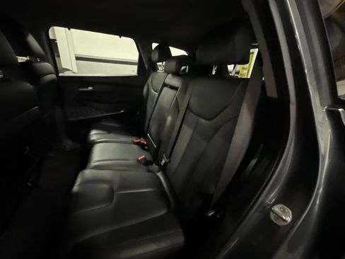 Used 2019 Hyundai Santa Fe AWD image 10