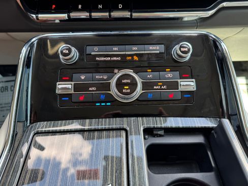 Used 2023 Lincoln Navigator L Black Label image 23