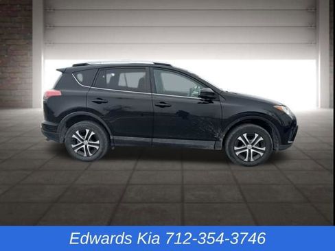 Used 2016 Toyota RAV4 LE image 2