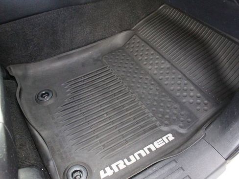 Used 2017 Toyota 4Runner Limited AWD/4WD image 46