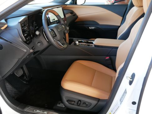 New 2026 Lexus RX 450h 450h+ Premium image 4