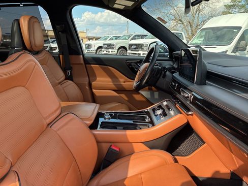 Used 2022 Lincoln Aviator Black Label Grand Touring w/ Class IV Trailer Tow Package image 19