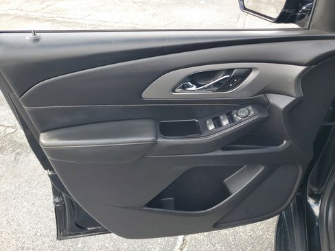 Used 2019 Chevrolet Traverse LS image 9