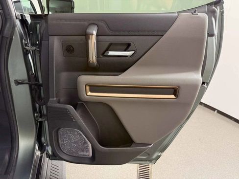 Used 2024 GMC Hummer EV 3X w/ LPO, Illumination Package image 25