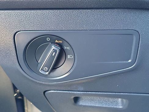 Used 2020 Volkswagen Tiguan SEL image 21