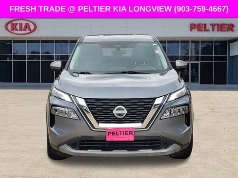 Used 2023 Nissan Rogue SV FWD image 2