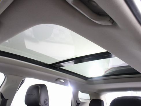 Used 2020 GMC Terrain Denali w/ Denali Premium Package image 11