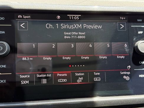 Used 2022 Volkswagen Taos SEL image 12