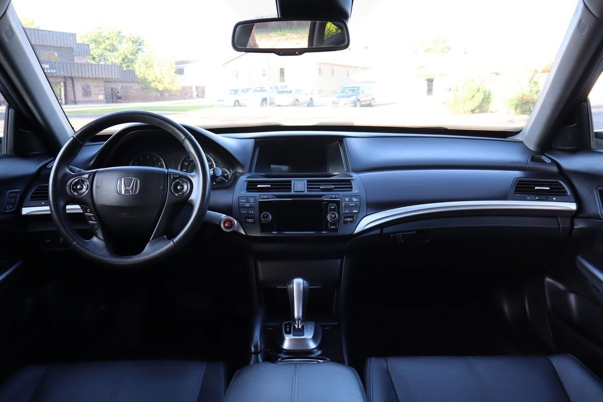 Used 2015 Honda Crosstour EX-L image 16