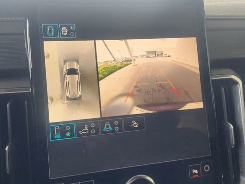 Used 2025 GMC Acadia Elevation FWD image 32