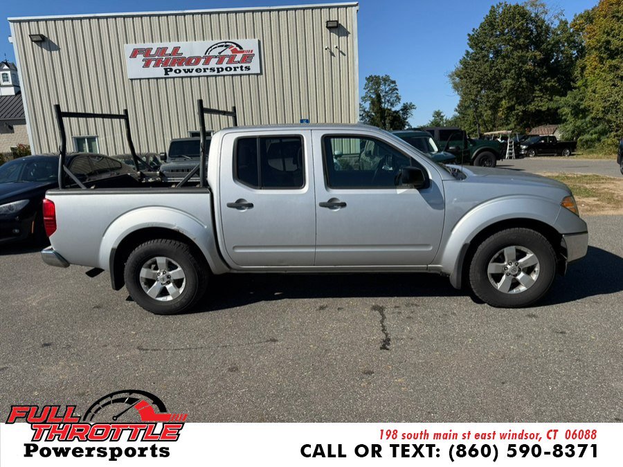 Used 2011 Nissan Frontier SV w/ SV Premium Utility Pkg AWD/4WD image 10
