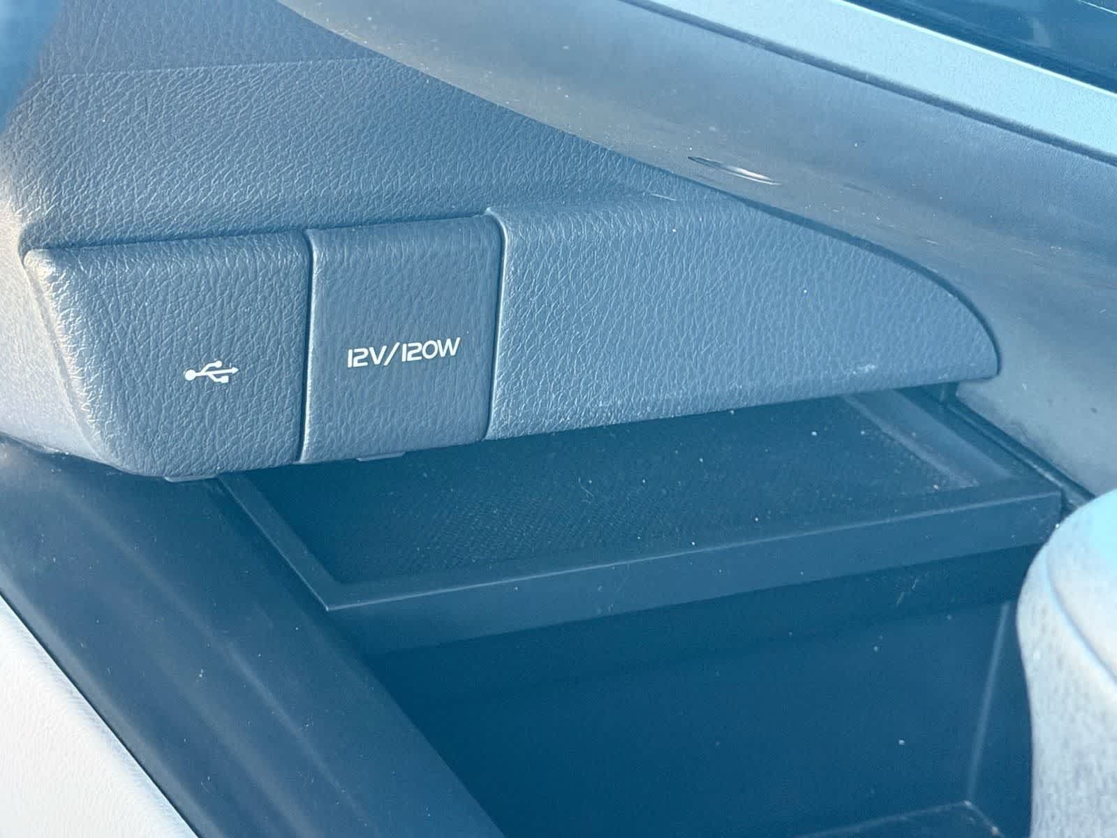 Used 2020 Toyota Camry LE FWD image 27