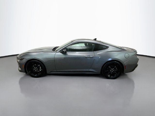 Used 2025 Ford Mustang Premium RWD image 4
