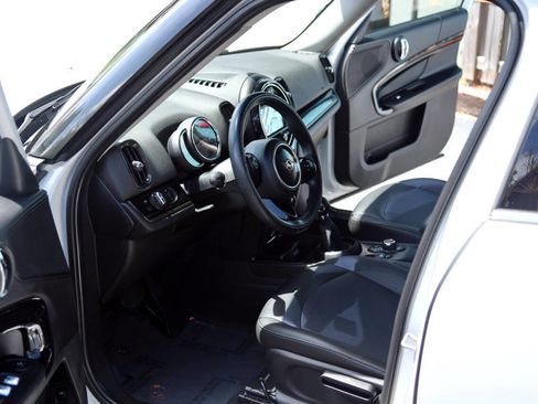 Used 2019 MINI Cooper Countryman FWD image 17