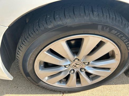 Used 2012 Honda Accord EX-L image 9