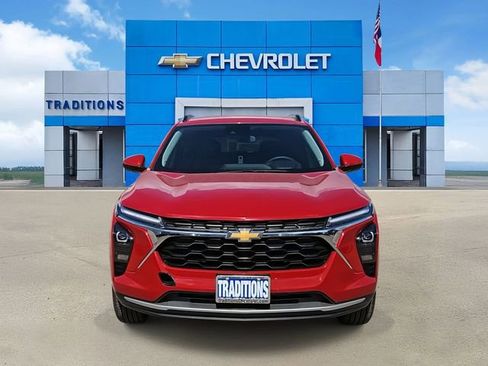 New 2026 Chevrolet Trax LT w/ Driver Confidence Package FWD image 4