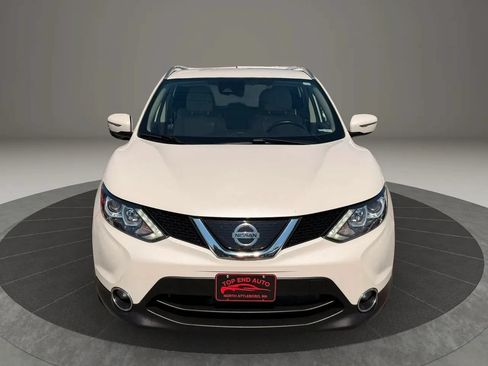 Used 2019 Nissan Rogue Sport SL AWD/4WD image 2