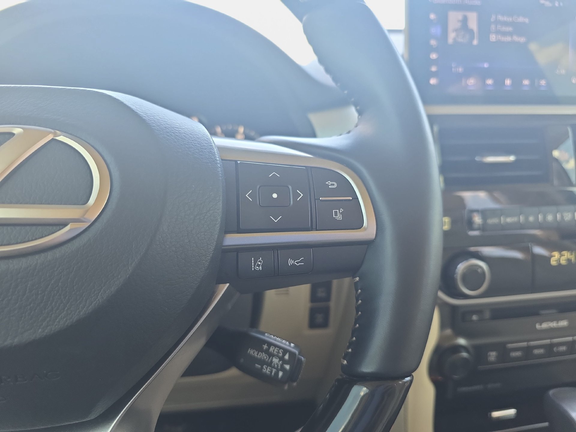 Used 2023 Lexus GX 460 Premium w/ Premium Package AWD/4WD image 17