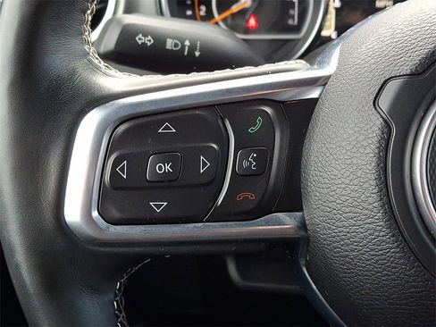 Used 2022 Jeep Wrangler Unlimited Sahara w/ LED Lighting Group image 21