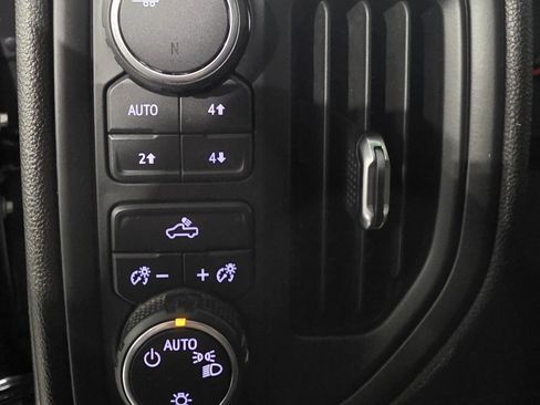 Used 2021 Chevrolet Silverado 1500 Custom Trail Boss image 32