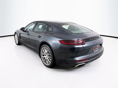 Used 2020 Porsche Panamera 4 image 3
