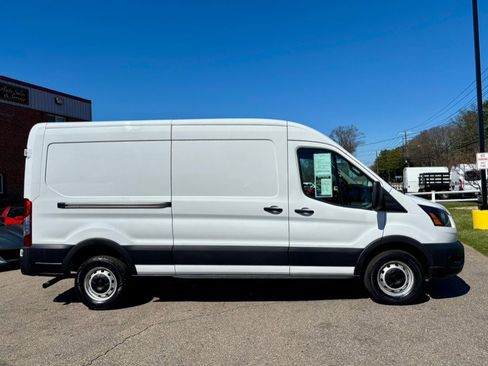 Used 2023 Ford Transit 250 Medium Roof image 4