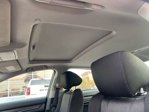 Used 2018 Honda Accord EX image 13