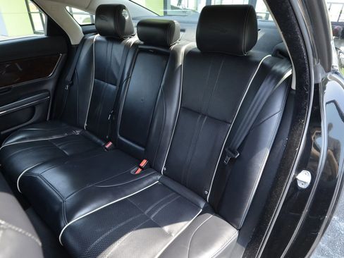 Used 2016 Jaguar XJ R-Sport image 18