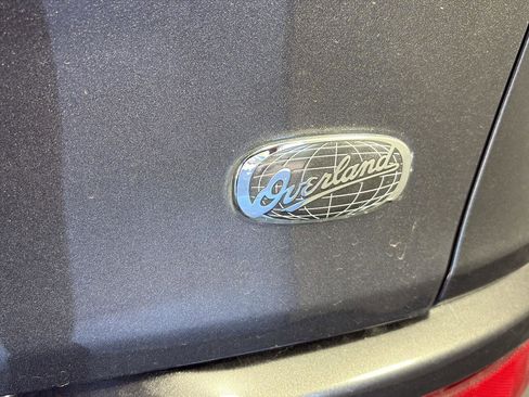 Used 2018 Jeep Cherokee Overland w/ Heavy Duty Protection Group image 9